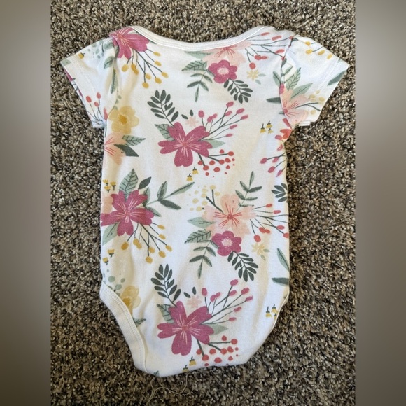 Cloud Island Floral Baby Girl Bodysuit - Pink and Green Size 0-3 months - Picture 3 of 3